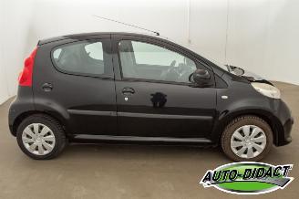 Peugeot 107 1.0-12V XS Airco picture 29