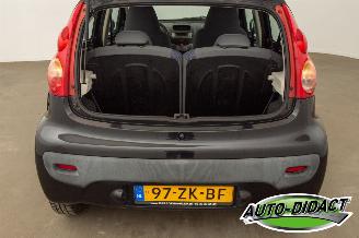 Peugeot 107 1.0-12V XS Airco picture 27
