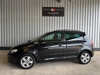 damaged passenger cars Volkswagen Golf plus VI 1.2 TSI Team 2010/12