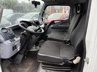 Fuso Canter Bakwagen picture 6