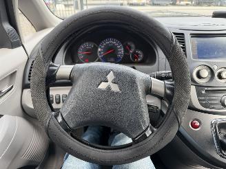 Mitsubishi Grandis 2.4-16V InSport picture 11