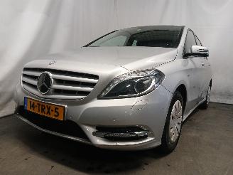 Damaged car Mercedes B-klasse B (W246) Hatchback 1.6 B-180 BlueEFFICIENCY Turbo 16V (M270.910) [90kW=
]  (11-2011/12-2018) 2012/4