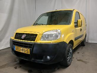 damaged passenger cars Fiat Doblo Doblo Cargo (223) Van 1.6 16V (182.B.6000(Euro 3)) [76kW]  (10-2001/10=
-2005) 2009/11
