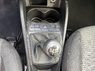 Seat Ibiza Ibiza IV (6J5) Hatchback 5-drs 1.6 TDI 105 (CLNA) [77kW]  (05-2009/05-=
2015) picture 17