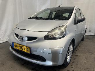 škoda osobní automobily Toyota Aygo Aygo (B10) Hatchback 1.0 12V VVT-i (1KR-FE) [50kW]  (07-2005/05-2014) 2008/11