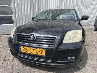 Coche accidentado Toyota Avensis Avensis Wagon (T25/B1E) Combi 2.0 16V VVT-i D4 (1AZFSE) [108kW]  (04-2=
003/11-2008) 2005/4