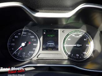 MG ZS EV Luxury 45kWh picture 17