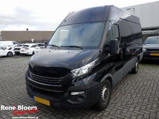 skadebil bedrijf Iveco Daily 35S 16V 2.3 352 H3 156pk Aut 2017/11