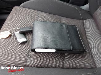 Volkswagen Passat 1.6 TDI Comfortline Business 120pk picture 18