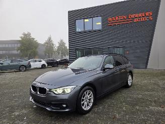 Coche accidentado BMW 3-serie 110KW DIESEL / AUTOMAAT /   51 DKM 2019/6