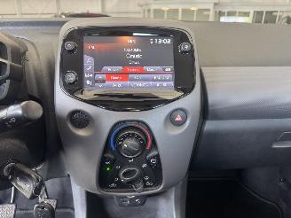 Peugeot 108 1.0 e-Active AIRCO Euro6 picture 15