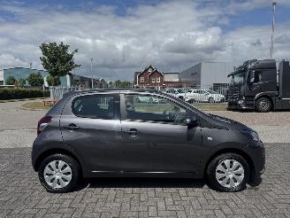 Peugeot 108 1.0 e-Active AIRCO Euro6 picture 8