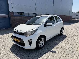 skadebil auto Kia Picanto 1.0 49kw  Airco 2018/7