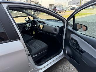 Toyota Yaris 51Kw Aspiration Bi-Tone AIRCO picture 17