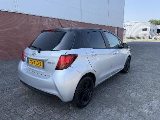Toyota Yaris 51Kw Aspiration Bi-Tone AIRCO picture 3