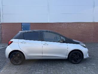 Toyota Yaris 51Kw Aspiration Bi-Tone AIRCO picture 2