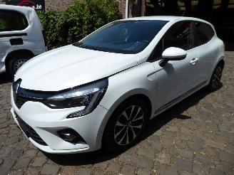 Renault Clio Business Edition E Tech Hybrid picture 1