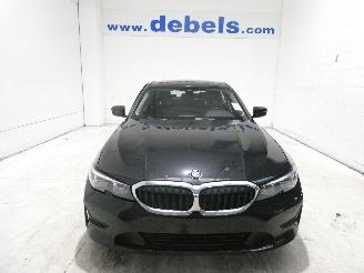 krockskadad bil auto BMW 3-serie 2.0D  D 2020/8