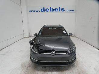 uszkodzony samochody osobowe Volkswagen Golf VARIANT COMFORT 2017/3