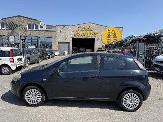skadebil auto Fiat Punto PROBLEM MOTOR 2011/12