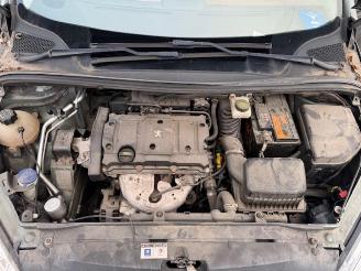 Peugeot 307 CC picture 26