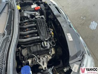 Peugeot 208  picture 12